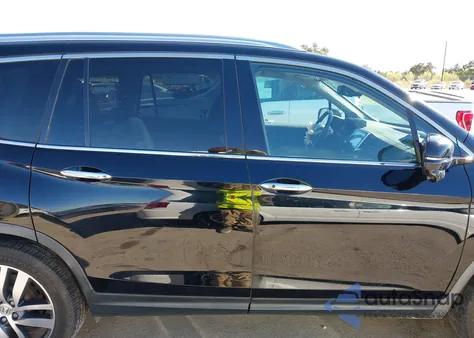 2017 Honda Pilot Touring из США, поврежденный, VIN 5FNYF6H98HB065053